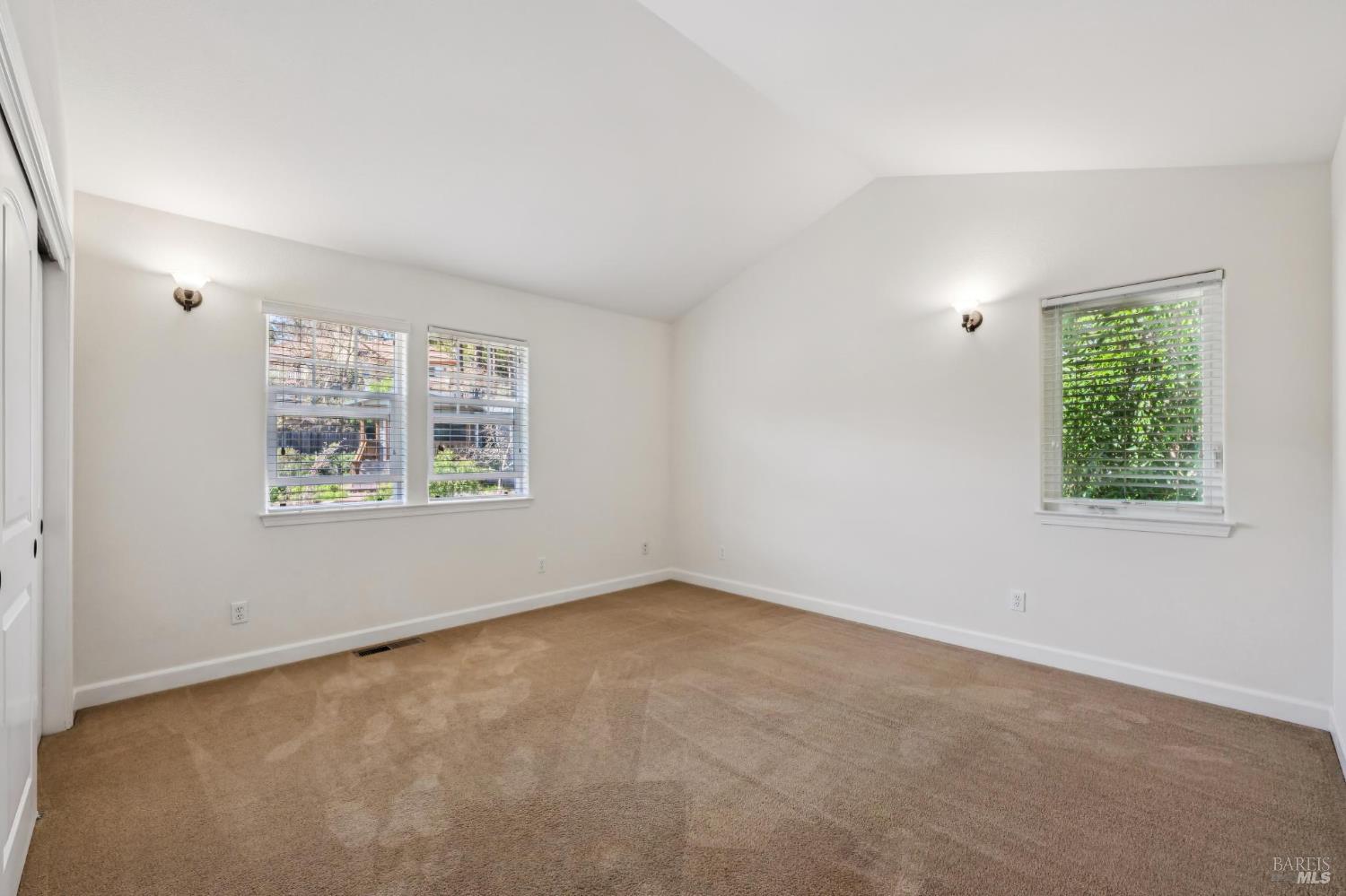 Detail Gallery Image 37 of 58 For 3 Hill Dr, Petaluma,  CA 94952 - 3 Beds | 2/1 Baths