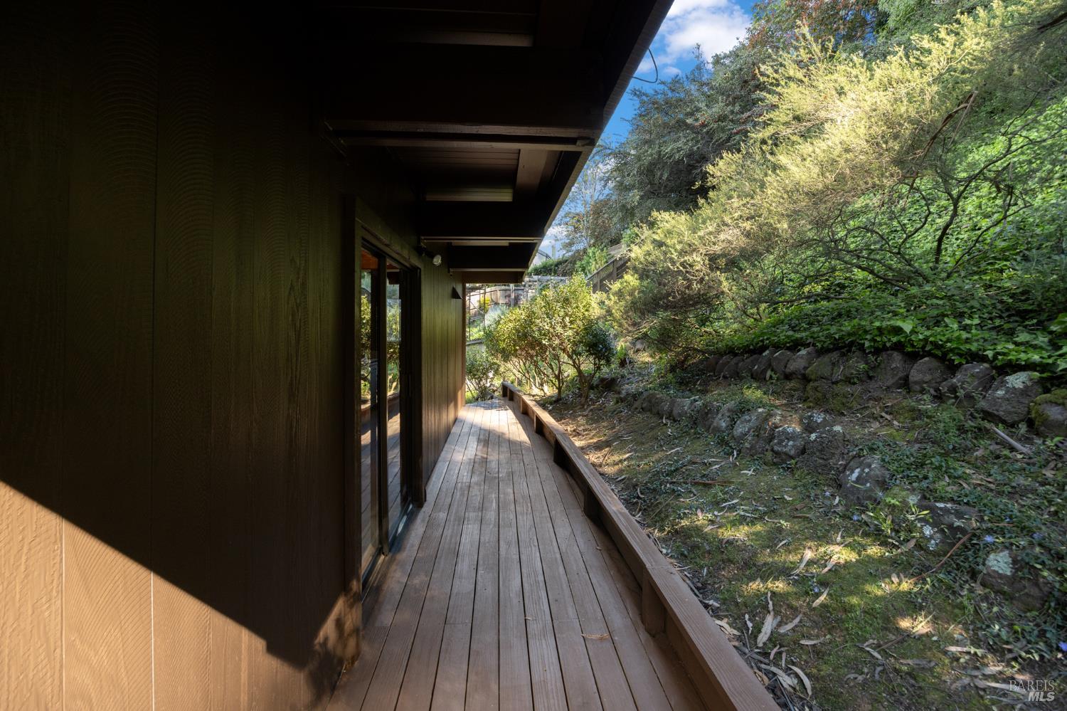 Detail Gallery Image 20 of 29 For 191 Buchanan Dr, Sausalito,  CA 94965 - 2 Beds | 1 Baths