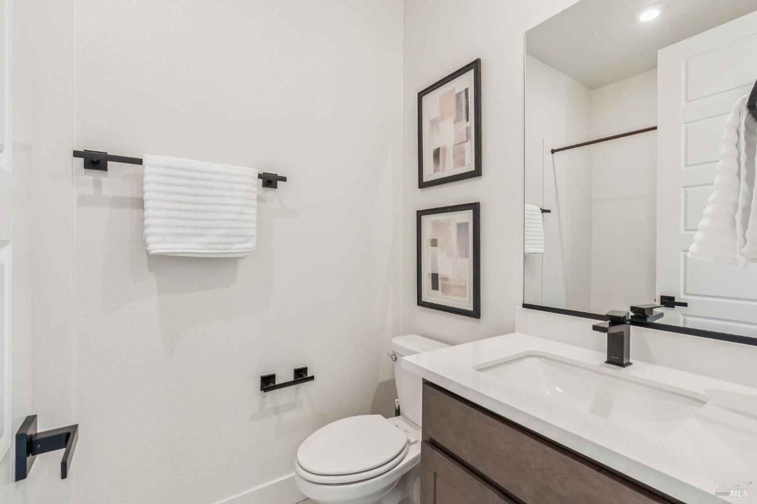 Detail Gallery Image 29 of 39 For 317 Verandah Ave, Novato,  CA 94945 - 3 Beds | 2/1 Baths