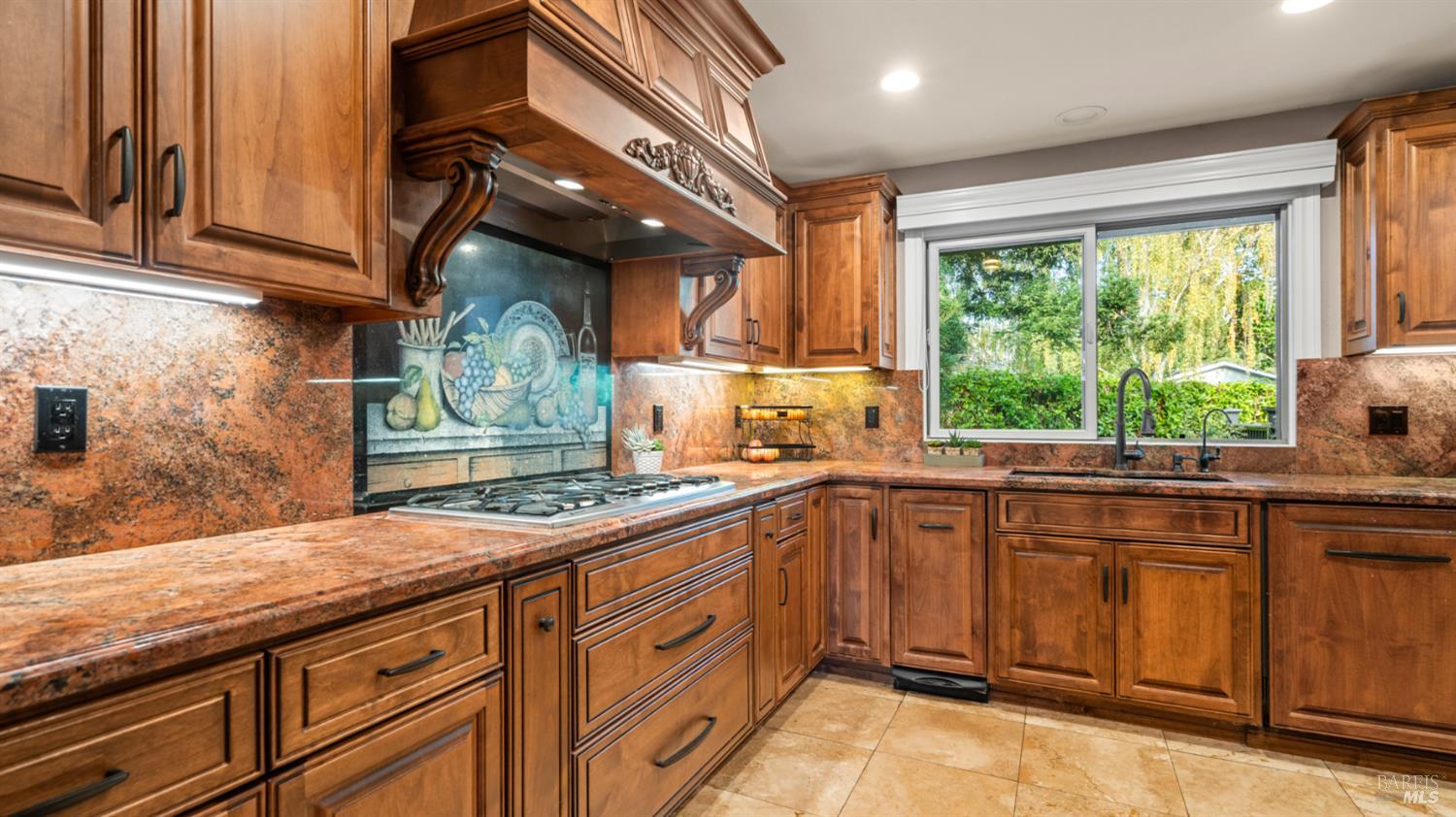 Detail Gallery Image 10 of 49 For 173 San Jose Ct, Vacaville,  CA 95688 - 4 Beds | 2 Baths