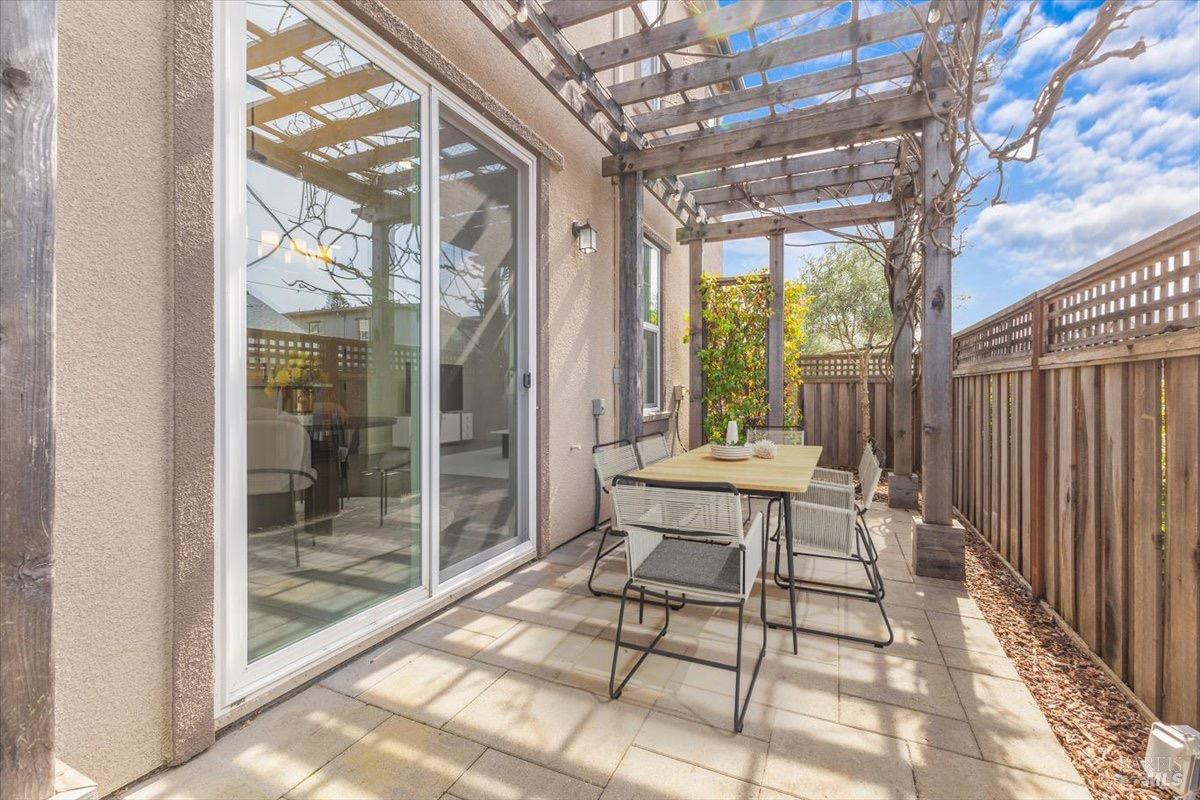 Detail Gallery Image 40 of 49 For 115 Lavender Cir, Healdsburg,  CA 95448 - 3 Beds | 2/1 Baths