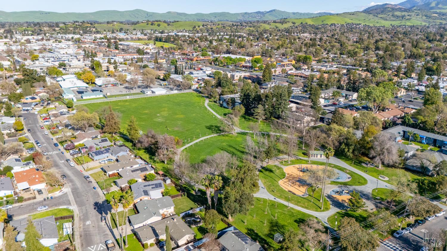 Detail Gallery Image 69 of 70 For 1174 Victory Ln, Concord,  CA 94520 - 2 Beds | 1/1 Baths