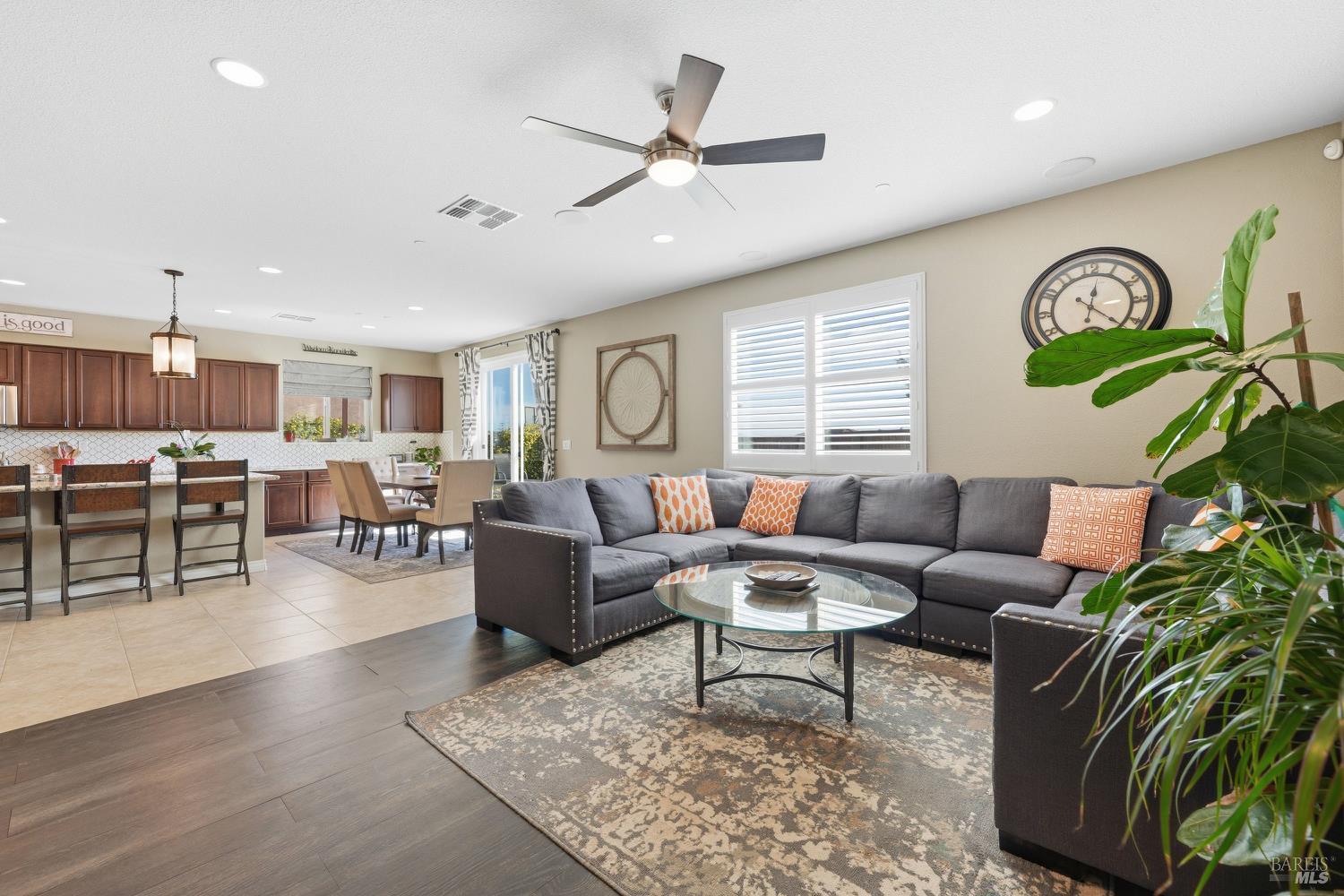 Detail Gallery Image 21 of 63 For 2481 Hancock Dr, Fairfield,  CA 94533 - 5 Beds | 3/1 Baths