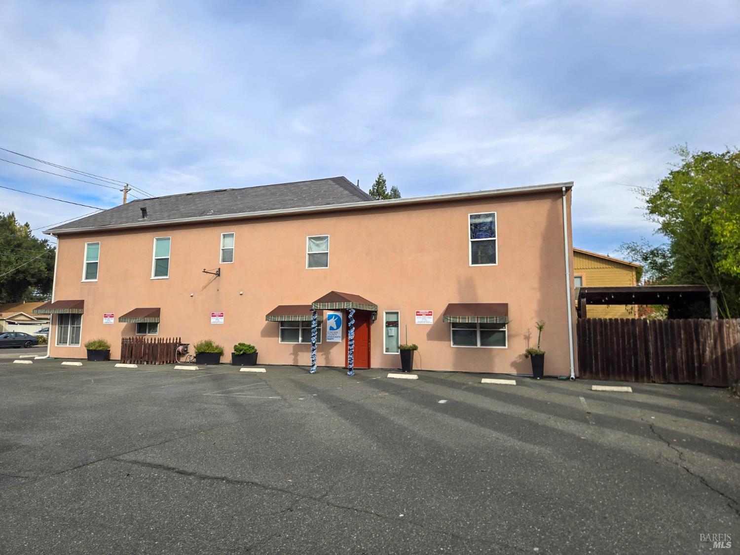 Detail Gallery Image 3 of 21 For 448 Sebastopol Ave, Santa Rosa,  CA 95401 - – Beds | – Baths