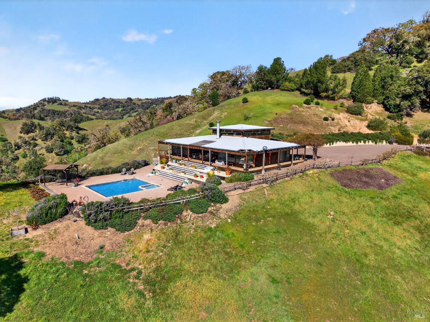 Detail Gallery Image 2 of 67 For 17350 Deer Meadows Rd, Boonville,  CA 95415 - 3 Beds | 2 Baths