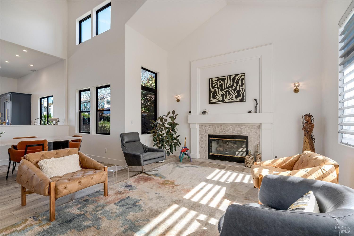 Detail Gallery Image 13 of 77 For 100 S Newport Dr, Napa,  CA 94559 - 4 Beds | 2/1 Baths