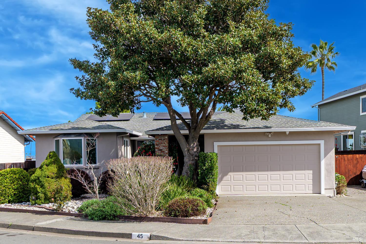 Detail Gallery Image 9 of 37 For 45 Del Oro Lagoon Dr, Novato,  CA 94949 - 3 Beds | 2 Baths