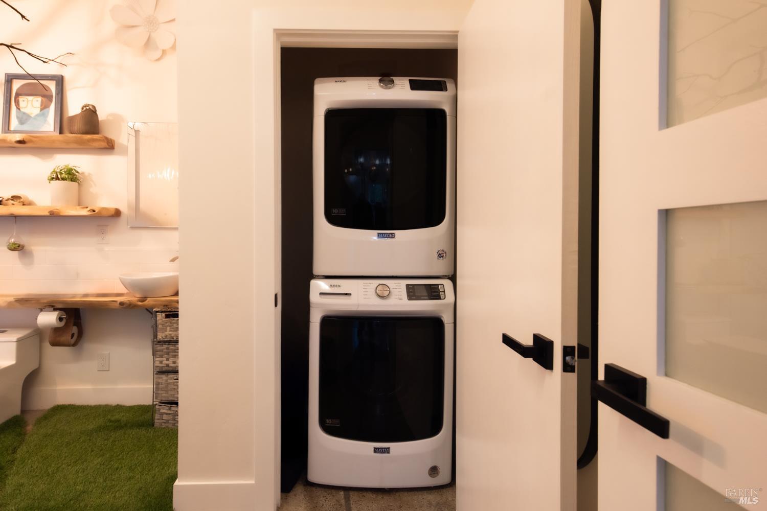 Detail Gallery Image 20 of 76 For 22855 Chianti Rd, Geyserville,  CA 95441 - 5 Beds | 3/1 Baths