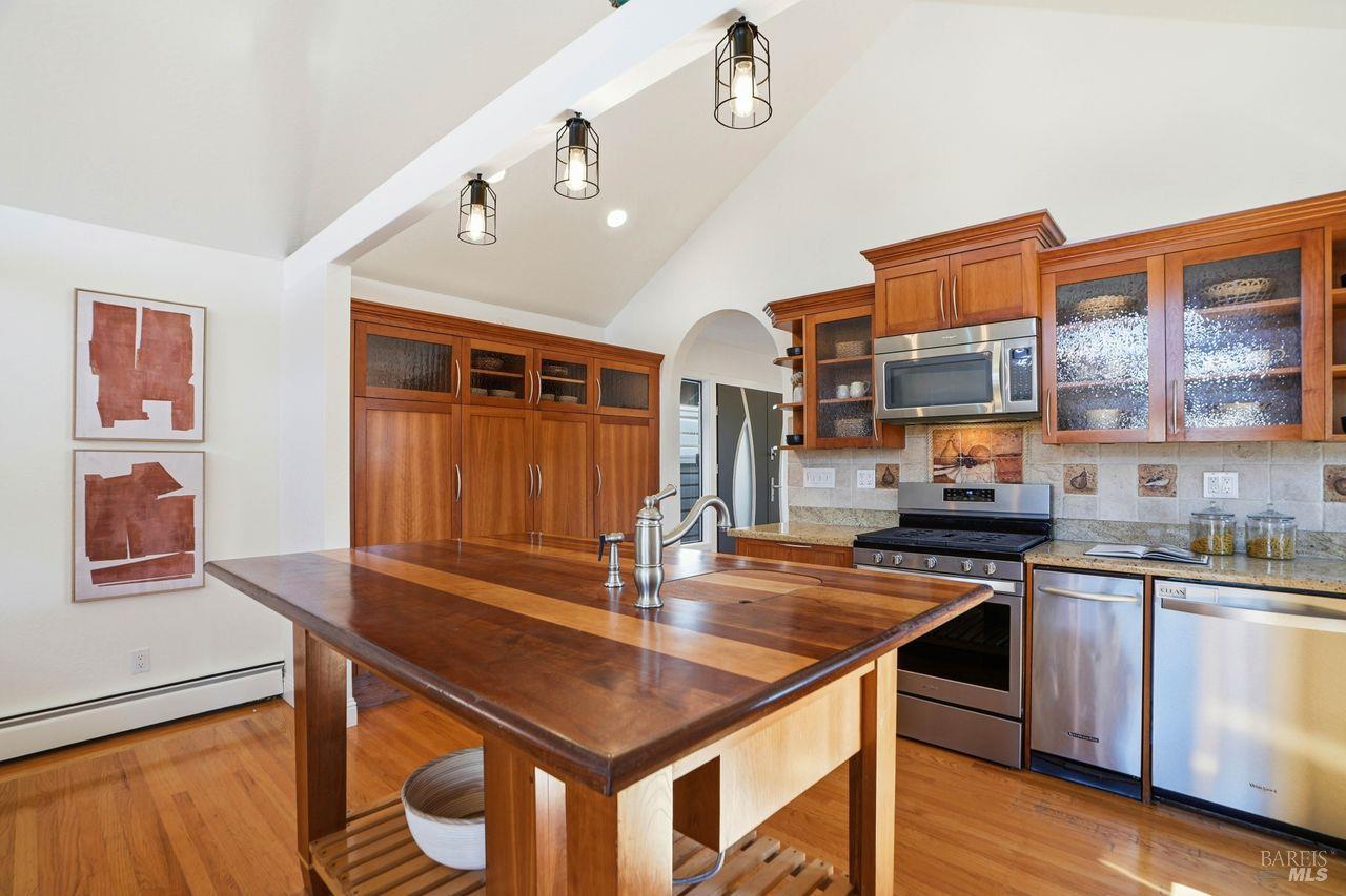 Detail Gallery Image 8 of 37 For 21 Boardwalk One Unkn, Larkspur,  CA 94939 - 3 Beds | 2 Baths