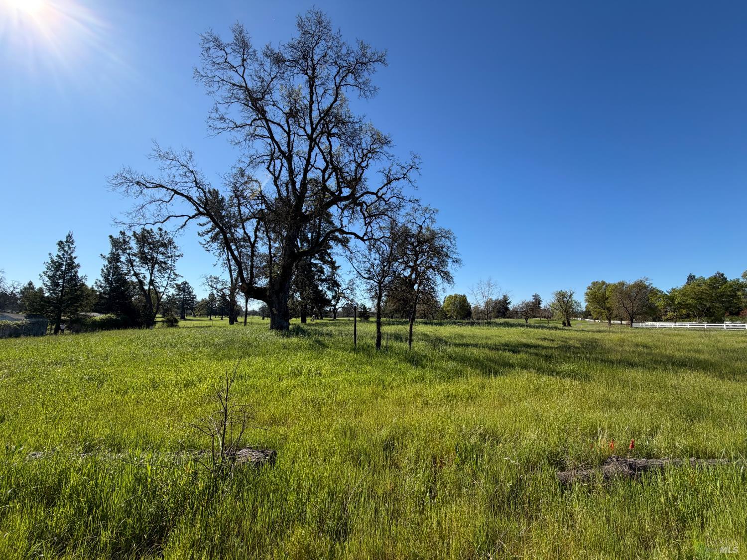 Detail Gallery Image 2 of 9 For 5350 Oak Meadow Dr, Santa Rosa,  CA 95401 - – Beds | – Baths