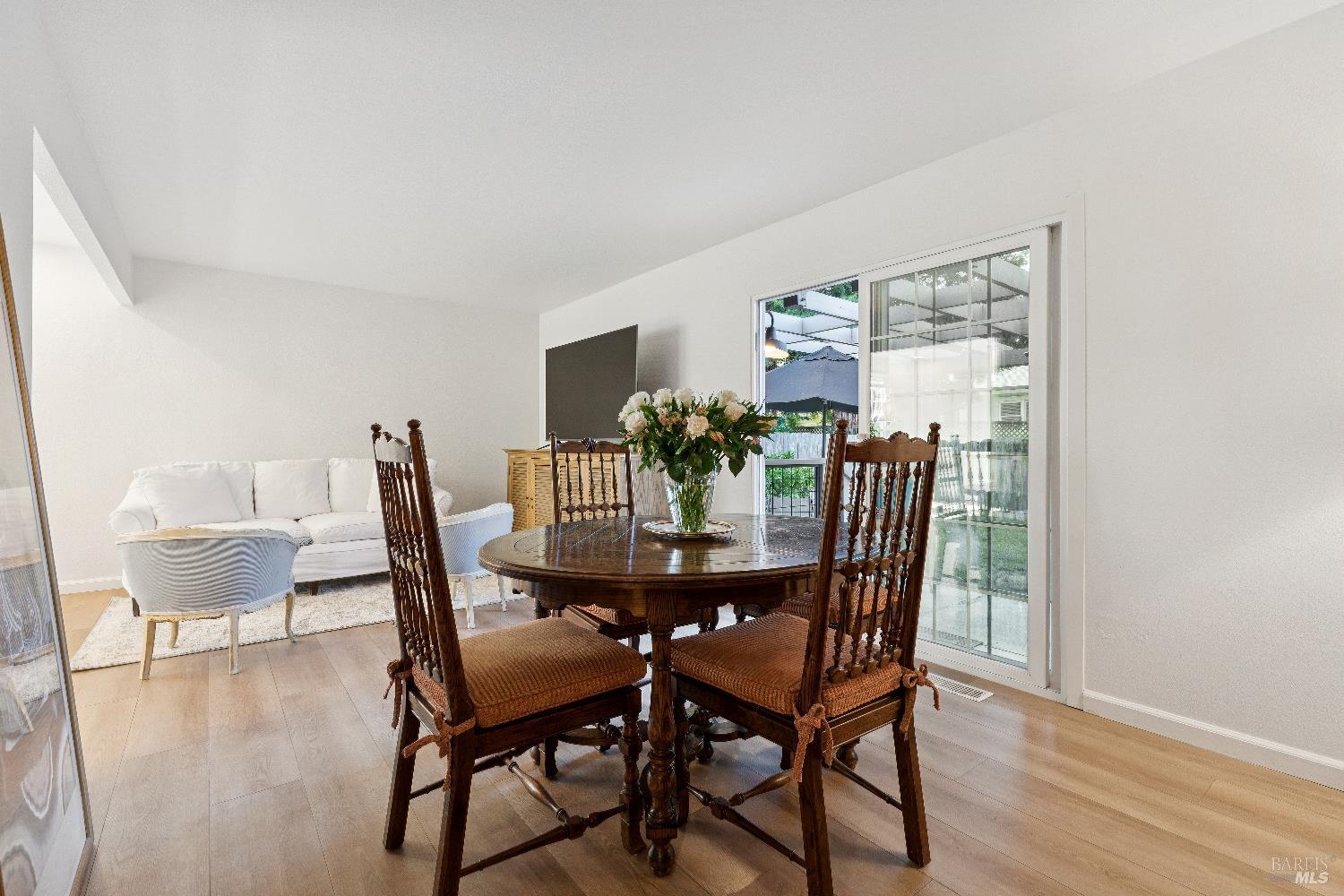 Detail Gallery Image 17 of 31 For 731 5th St, Sonoma,  CA 95476 - 3 Beds | 2 Baths