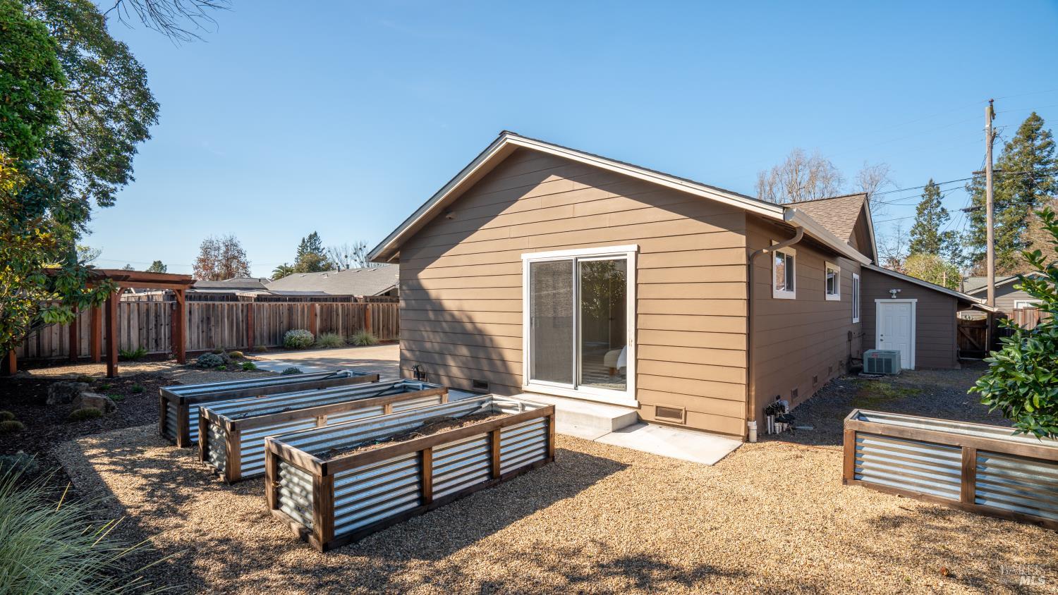 Detail Gallery Image 32 of 34 For 3528 Yale Dr, Santa Rosa,  CA 95405 - 3 Beds | 2 Baths