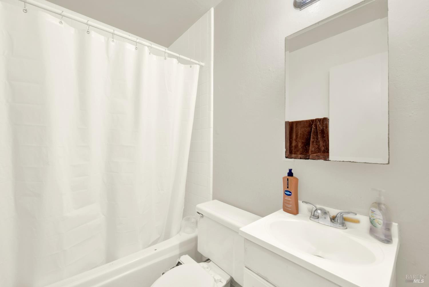 Detail Gallery Image 19 of 33 For 724 Delaware St, Fairfield,  CA 94533 - – Beds | – Baths