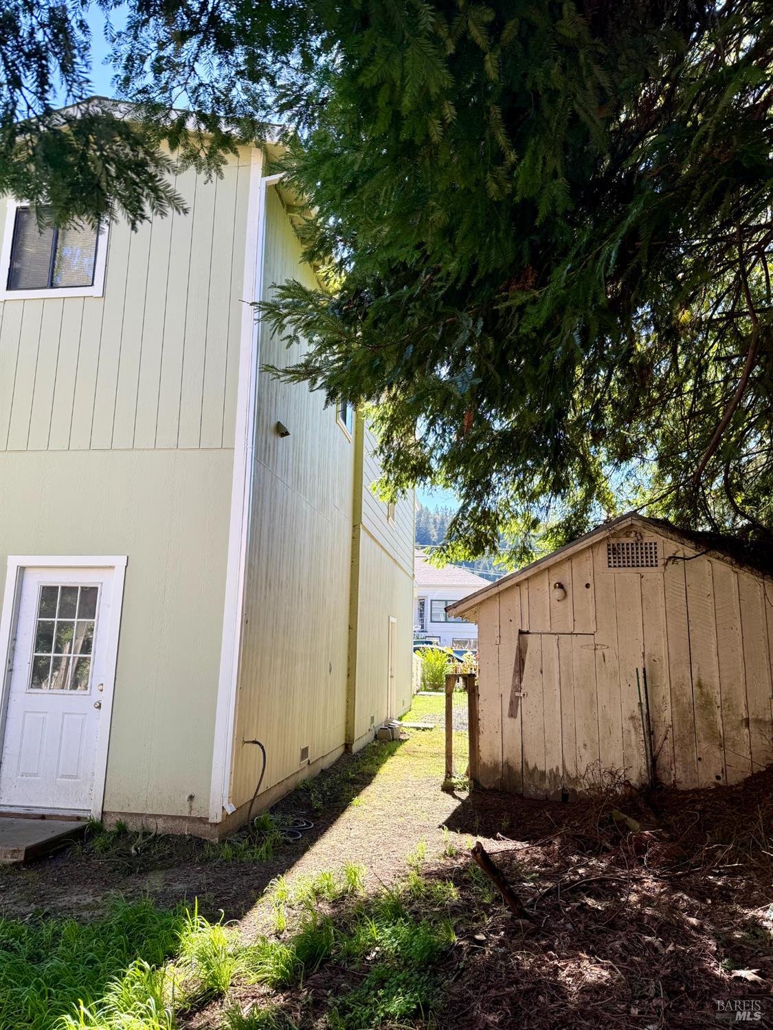 Detail Gallery Image 4 of 5 For 16451 4th St, Guerneville,  CA 95446 - 2 Beds | 1 Baths