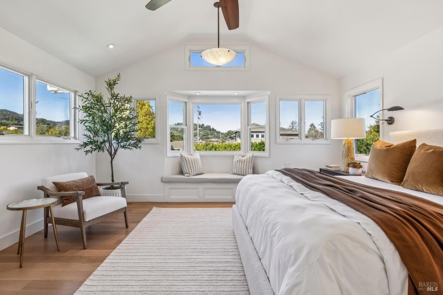 Detail Gallery Image 33 of 64 For 38 Cornell Ave, Larkspur,  CA 94939 - 5 Beds | 3 Baths