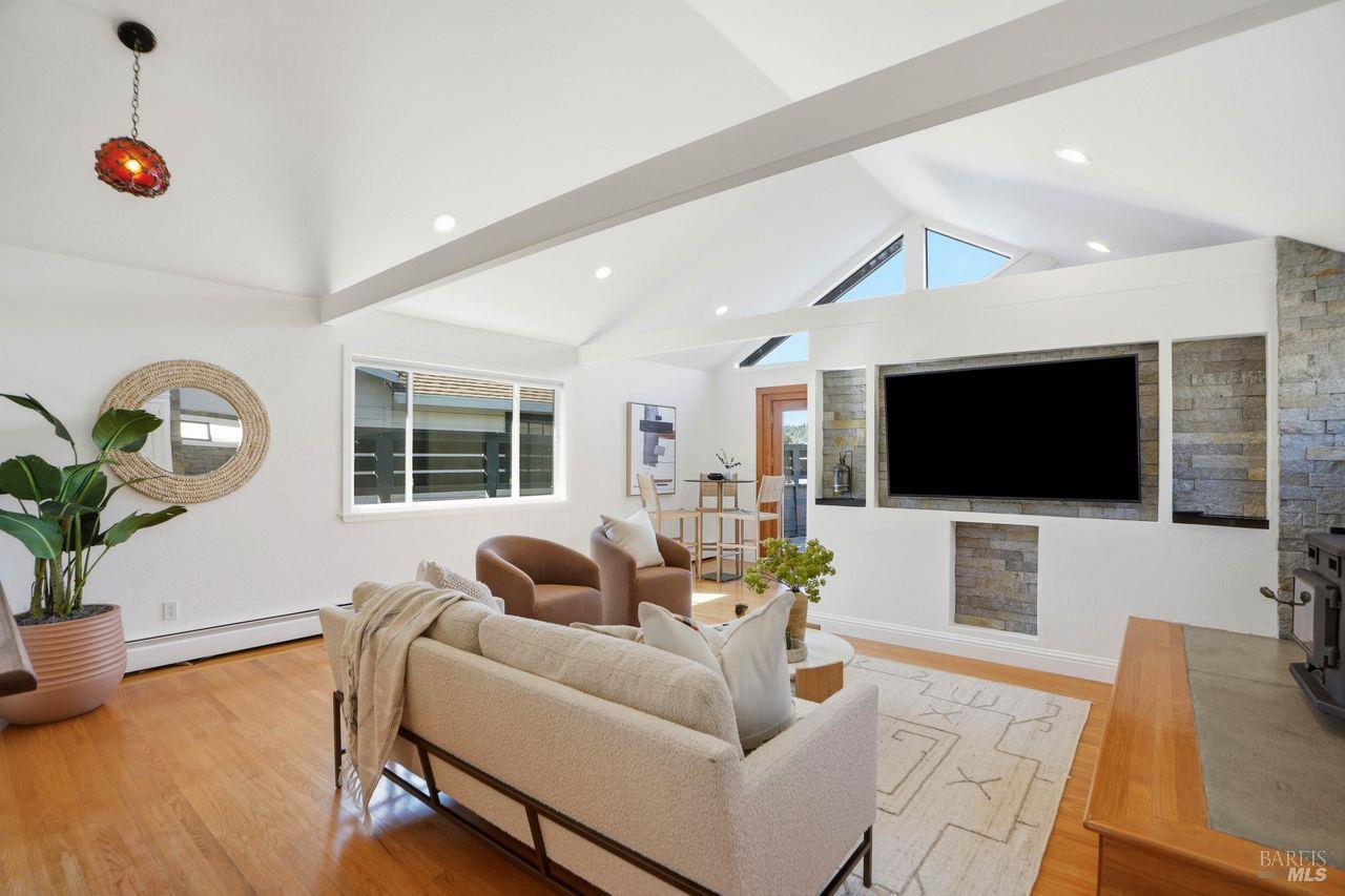 Detail Gallery Image 4 of 37 For 21 Boardwalk One Unkn, Larkspur,  CA 94939 - 3 Beds | 2 Baths