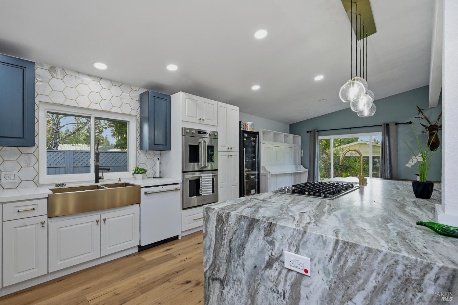 Detail Gallery Image 3 of 37 For 7 Del Campo Ct, Saint Helena,  CA 94574 - 2 Beds | 2 Baths