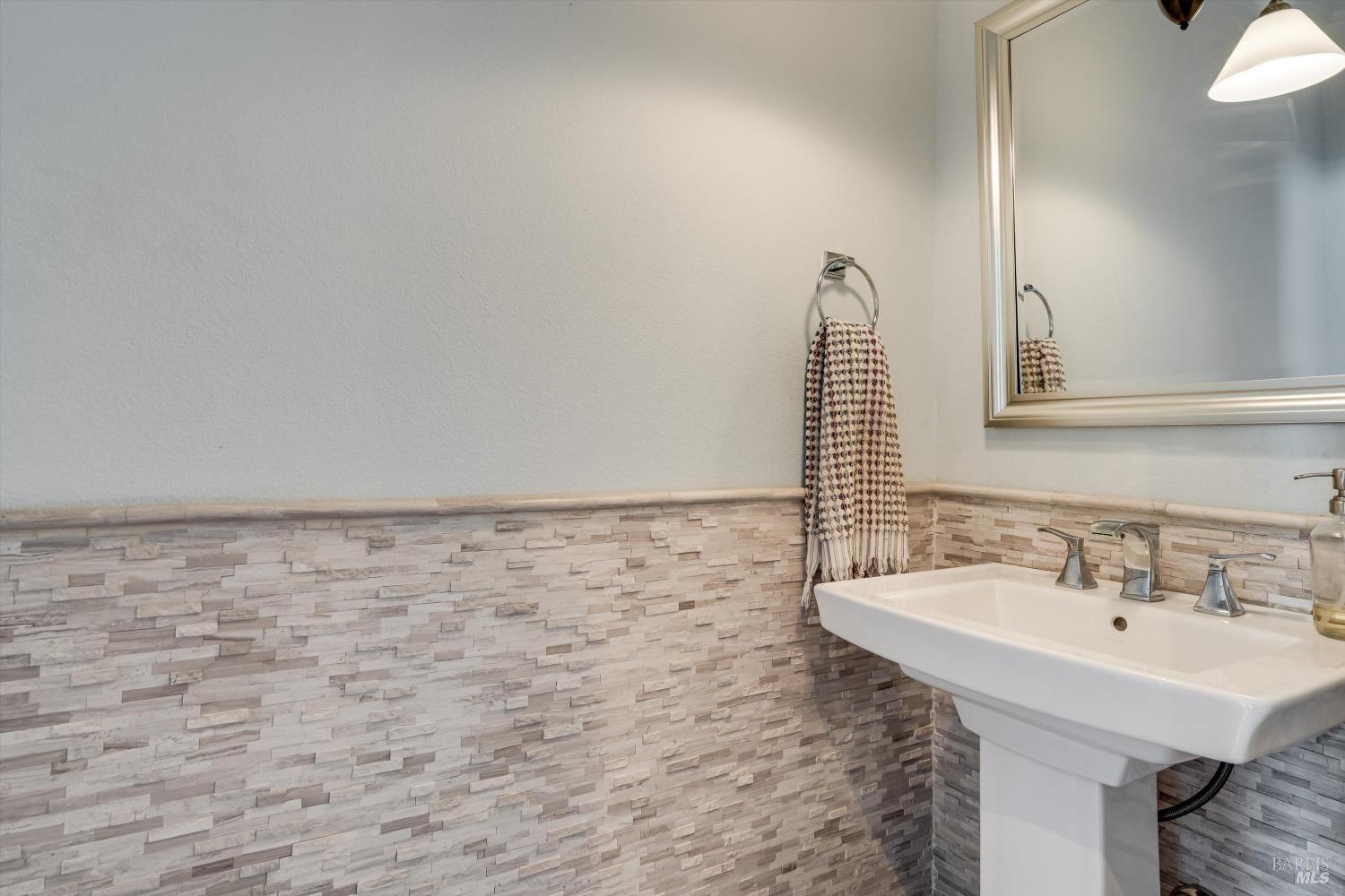 Detail Gallery Image 25 of 65 For 472 Emily Rose Cir, Windsor,  CA 95492 - 3 Beds | 2/1 Baths