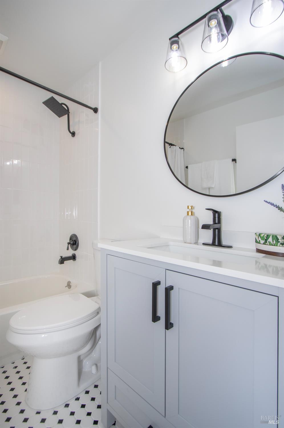 Detail Gallery Image 12 of 18 For 3720 Kerner Blvd, San Rafael,  CA 94901 - 2 Beds | 1 Baths