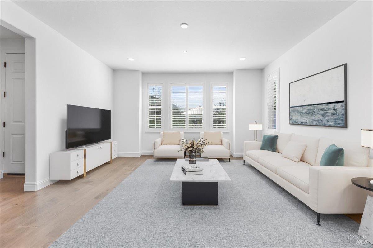 Detail Gallery Image 15 of 49 For 115 Lavender Cir, Healdsburg,  CA 95448 - 3 Beds | 2/1 Baths