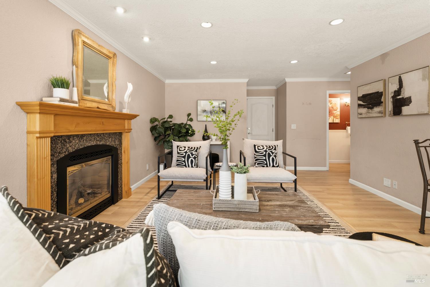 Detail Gallery Image 36 of 87 For 635 Daffodil Dr, Benicia,  CA 94510 - 4 Beds | 2/1 Baths