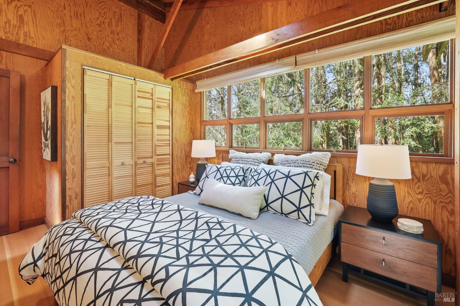 Detail Gallery Image 25 of 63 For 4142 Burnside Rd, Sebastopol,  CA 95472 - 3 Beds | 3 Baths