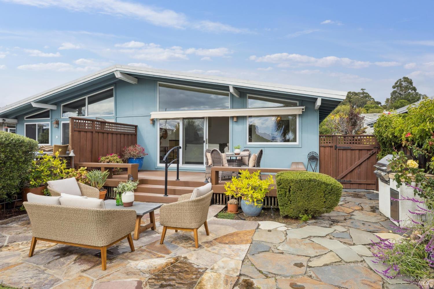 Detail Gallery Image 37 of 54 For 20 Porto Bello Dr, San Rafael,  CA 94901 - 2 Beds | 2 Baths