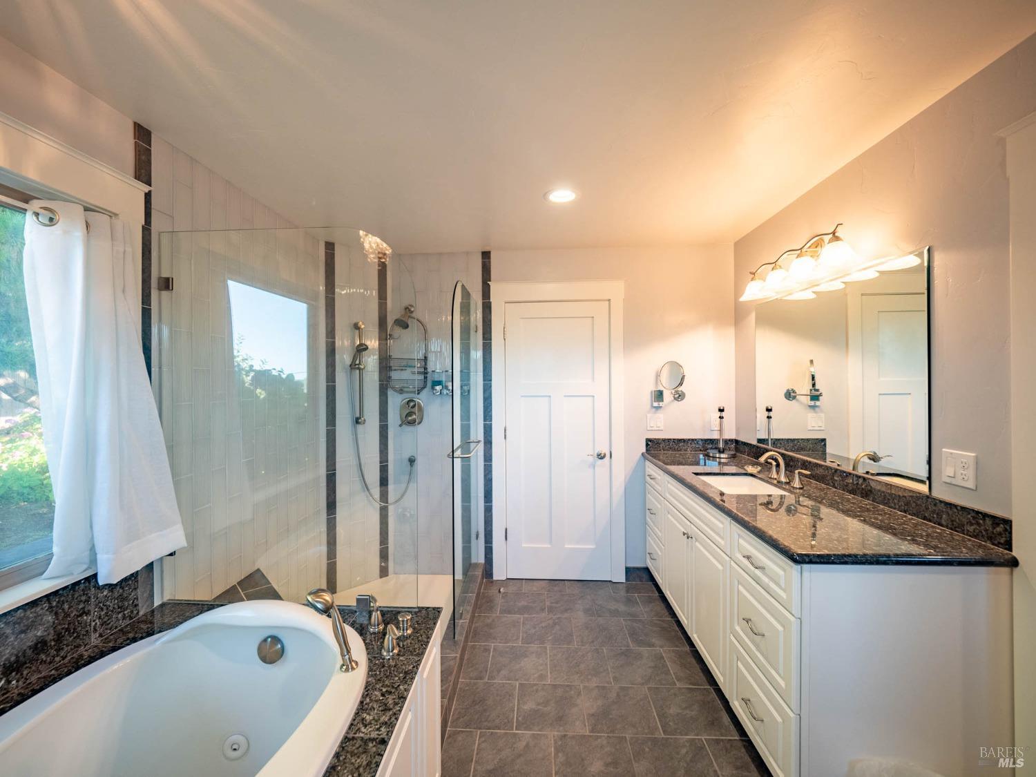 Detail Gallery Image 21 of 98 For 43500 Crispin Rd, Manchester,  CA 95459 - 3 Beds | 3 Baths