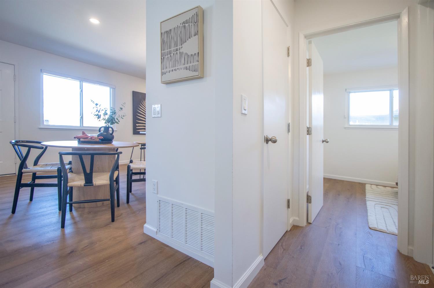 Detail Gallery Image 7 of 18 For 3720 Kerner Blvd, San Rafael,  CA 94901 - 2 Beds | 1 Baths