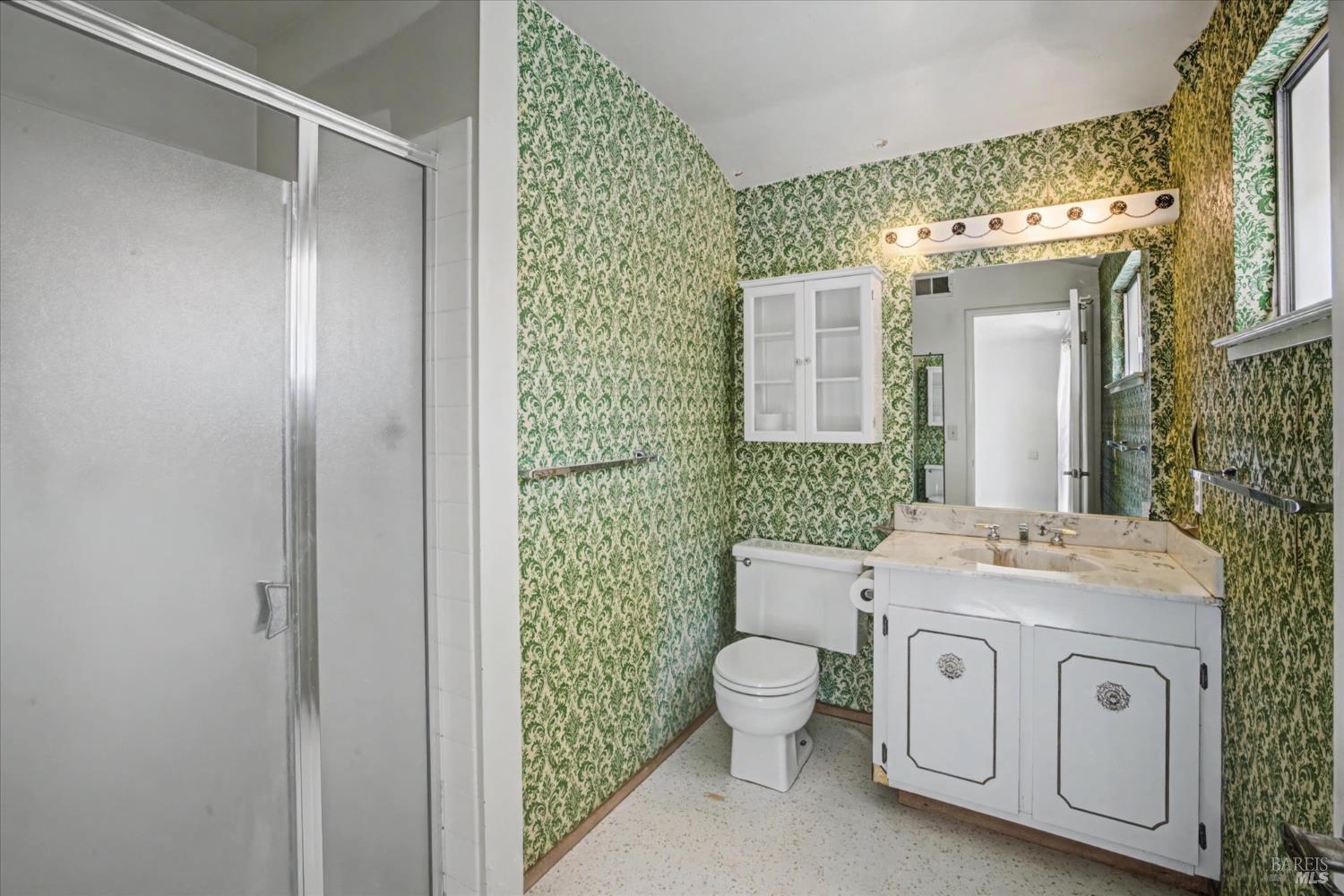 Detail Gallery Image 16 of 32 For 460 Oak View Dr, Vacaville,  CA 95688 - 4 Beds | 3 Baths