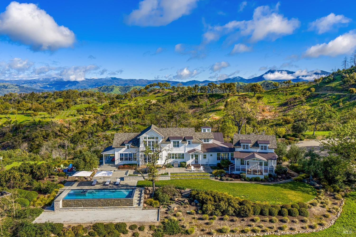 Detail Gallery Image 3 of 82 For 2843 Wright Ranch Ln, Healdsburg,  CA 95448 - 4 Beds | 3/1 Baths