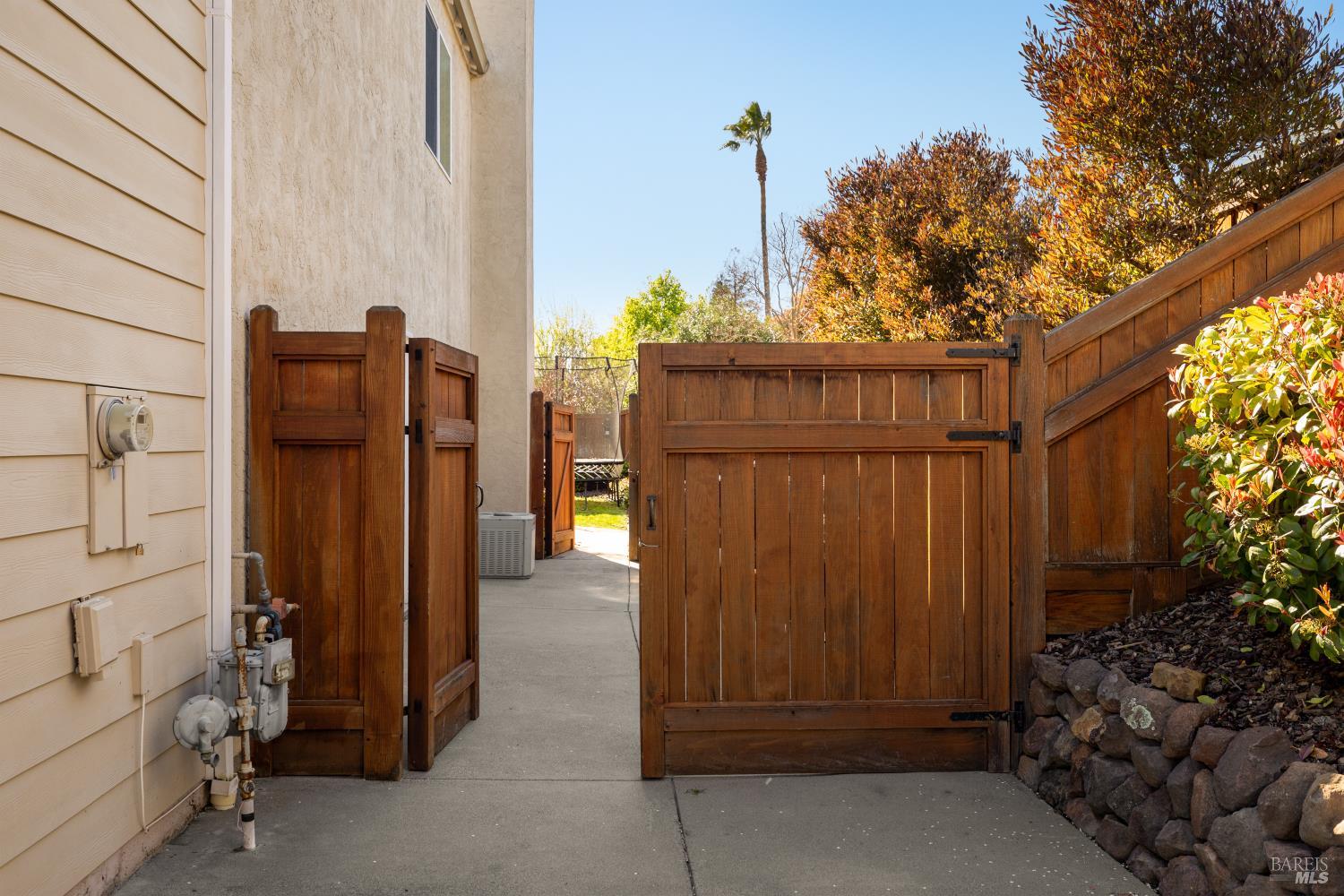 Detail Gallery Image 74 of 87 For 635 Daffodil Dr, Benicia,  CA 94510 - 4 Beds | 2/1 Baths