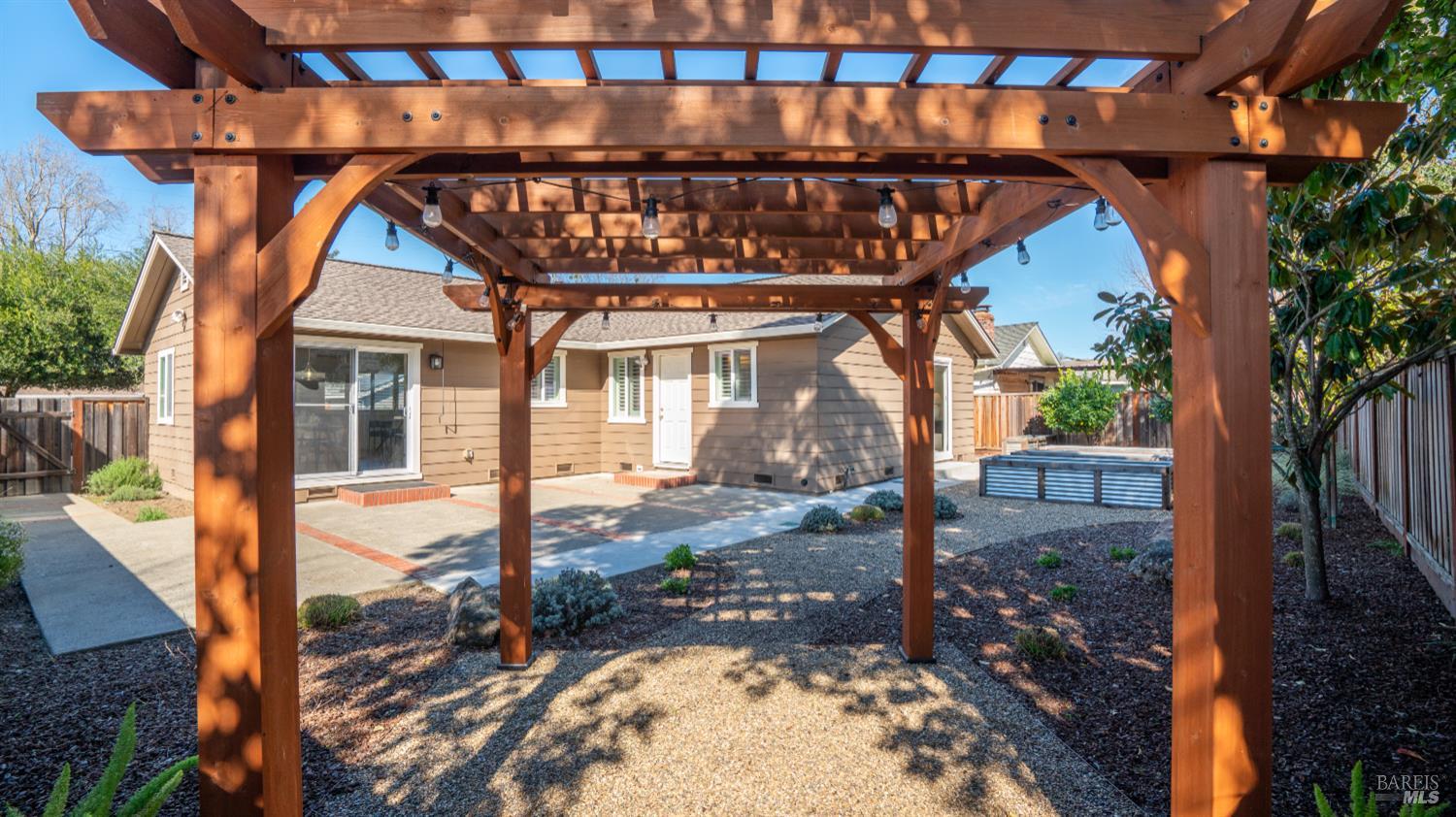 Detail Gallery Image 29 of 34 For 3528 Yale Dr, Santa Rosa,  CA 95405 - 3 Beds | 2 Baths