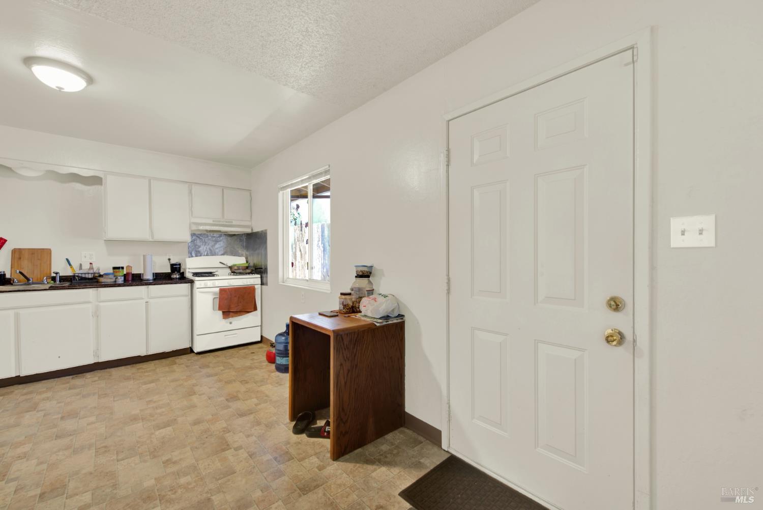 Detail Gallery Image 11 of 33 For 724 Delaware St, Fairfield,  CA 94533 - – Beds | – Baths