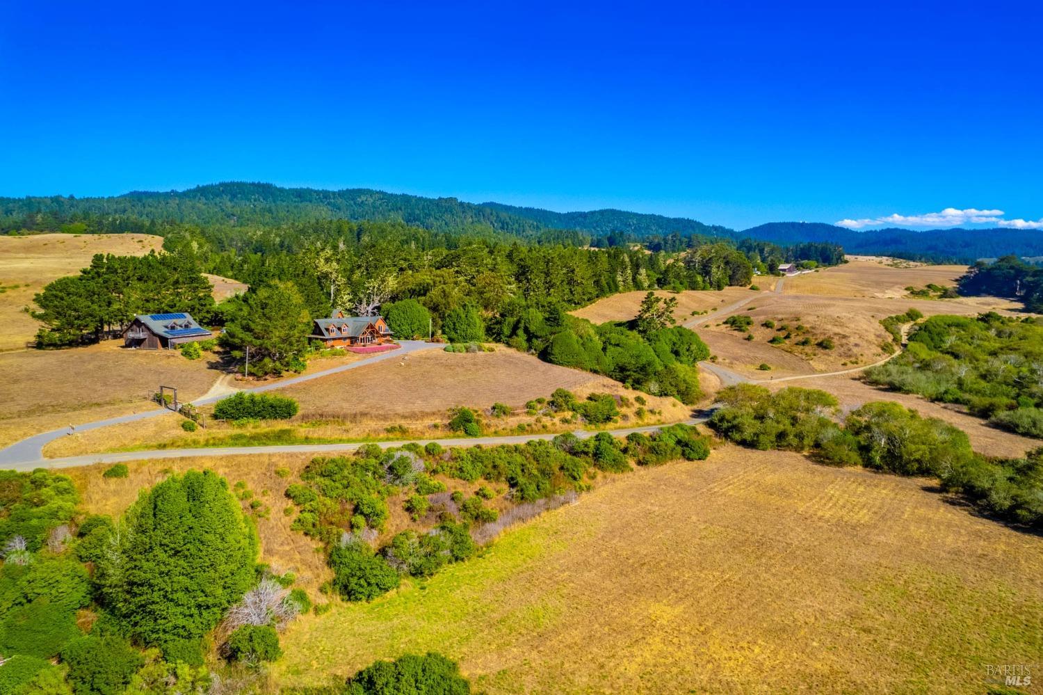 Detail Gallery Image 2 of 98 For 43500 Crispin Rd, Manchester,  CA 95459 - 3 Beds | 3 Baths