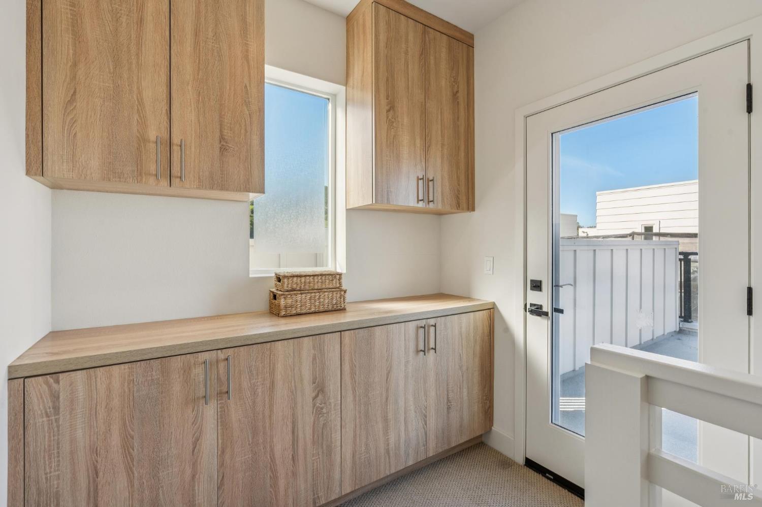 Detail Gallery Image 33 of 39 For 317 Verandah Ave, Novato,  CA 94945 - 3 Beds | 2/1 Baths