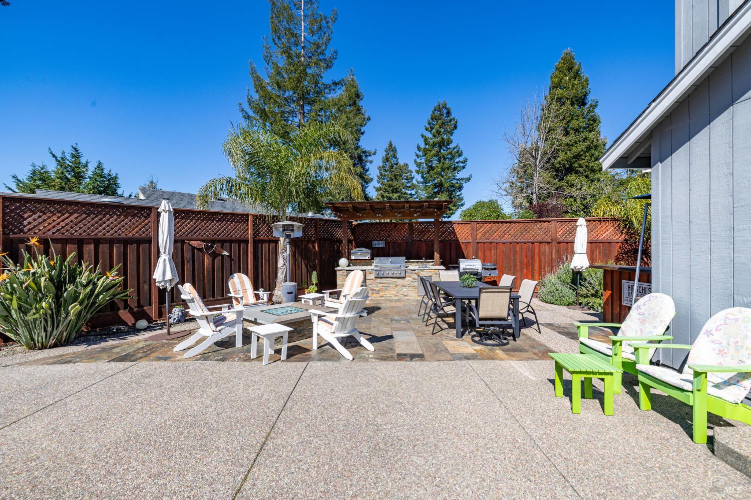 Detail Gallery Image 37 of 47 For 1301 Megan Pl, Rohnert Park,  CA 94928 - 3 Beds | 2 Baths