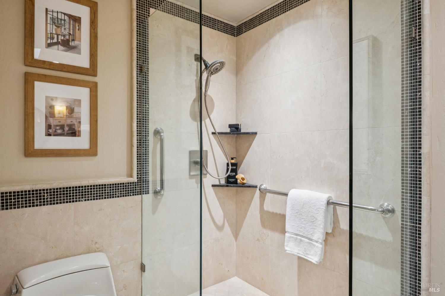 Detail Gallery Image 26 of 54 For 20 Porto Bello Dr, San Rafael,  CA 94901 - 2 Beds | 2 Baths