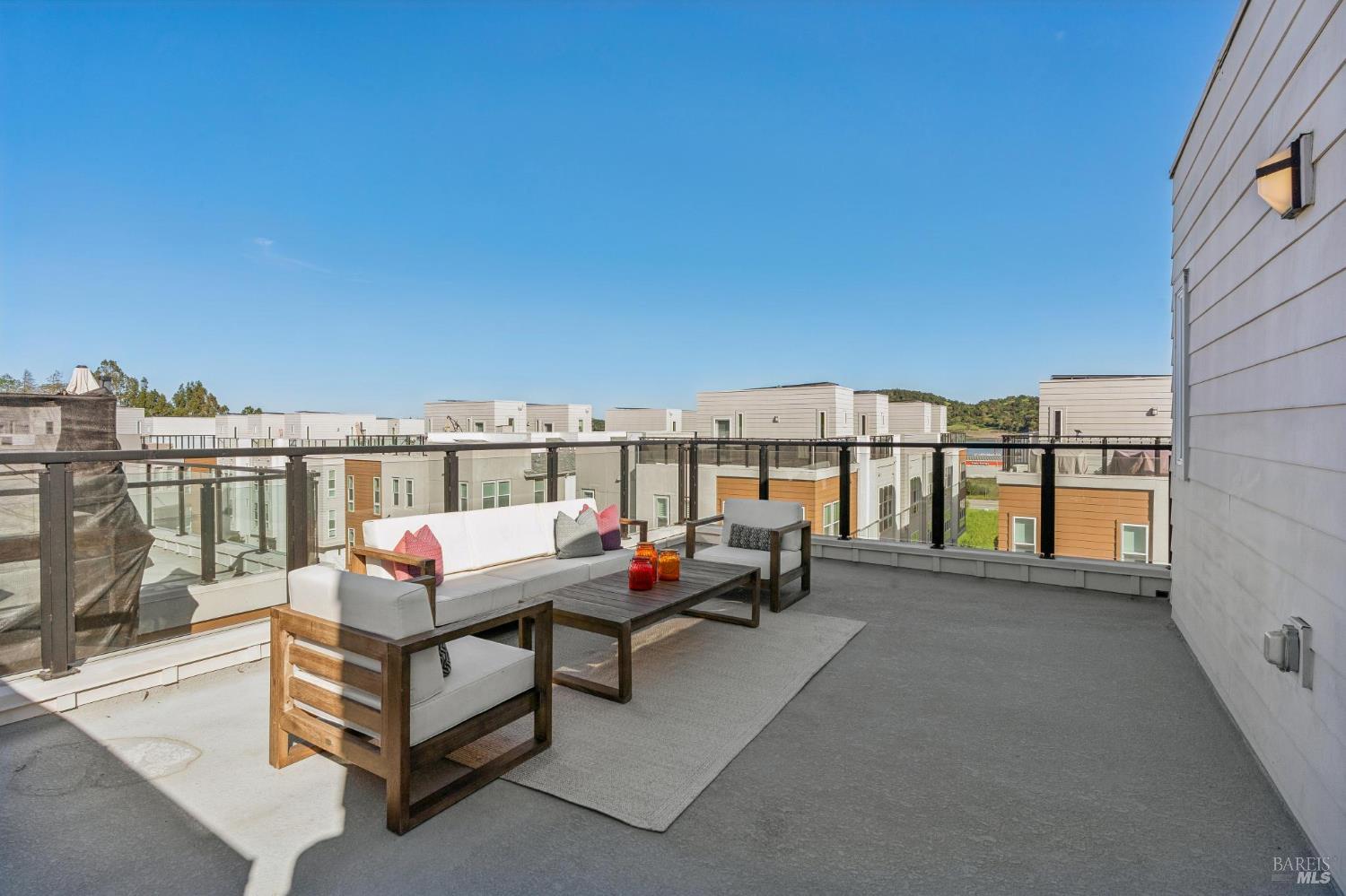 Detail Gallery Image 34 of 39 For 317 Verandah Ave, Novato,  CA 94945 - 3 Beds | 2/1 Baths