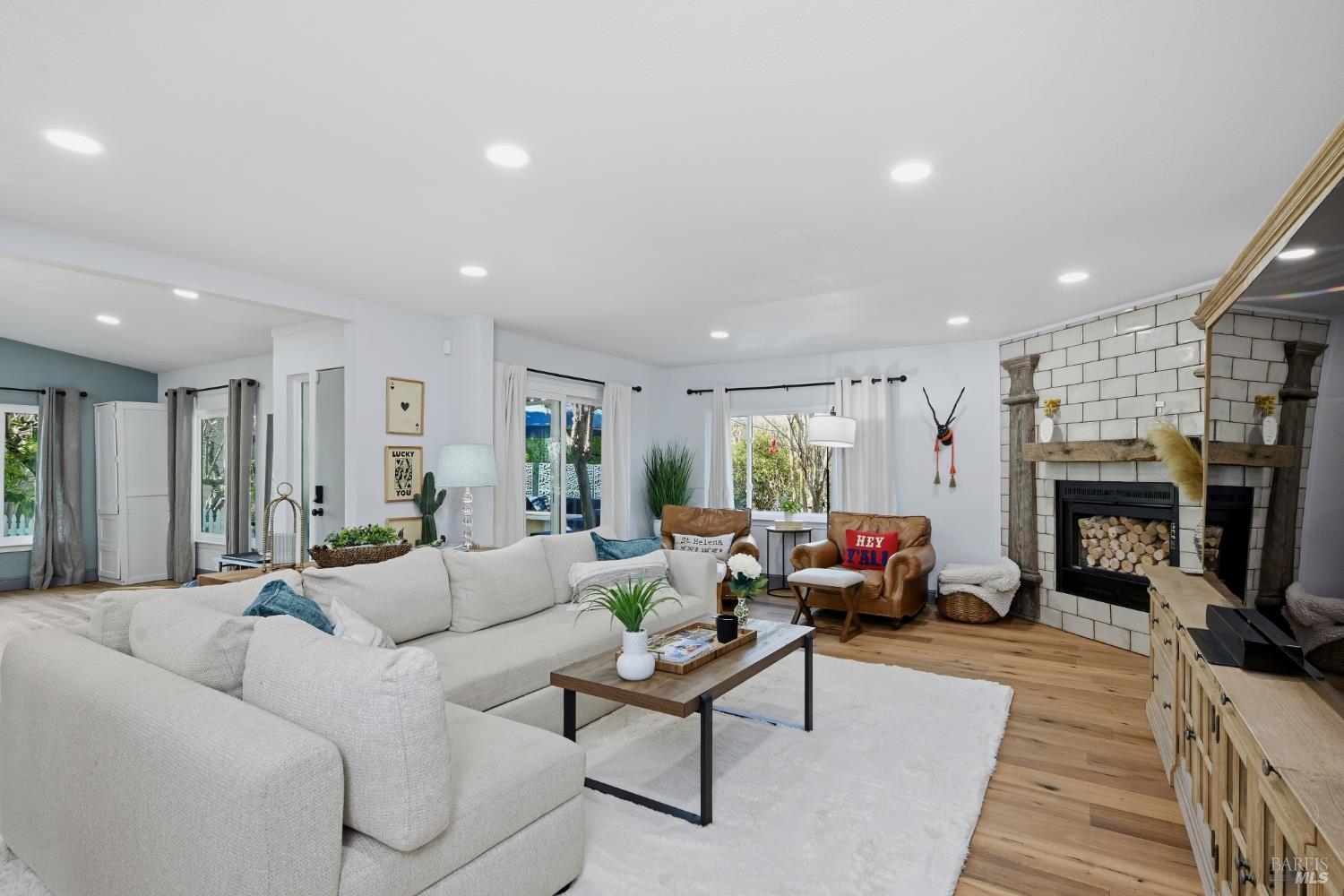 Detail Gallery Image 10 of 37 For 7 Del Campo Ct, Saint Helena,  CA 94574 - 2 Beds | 2 Baths