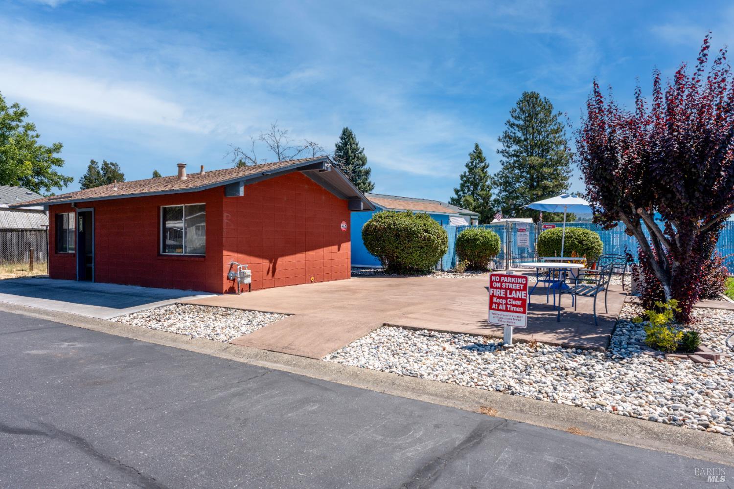 Detail Gallery Image 4 of 19 For 660 Leslie St 60, Ukiah,  CA 95482 - 2 Beds | 1/1 Baths