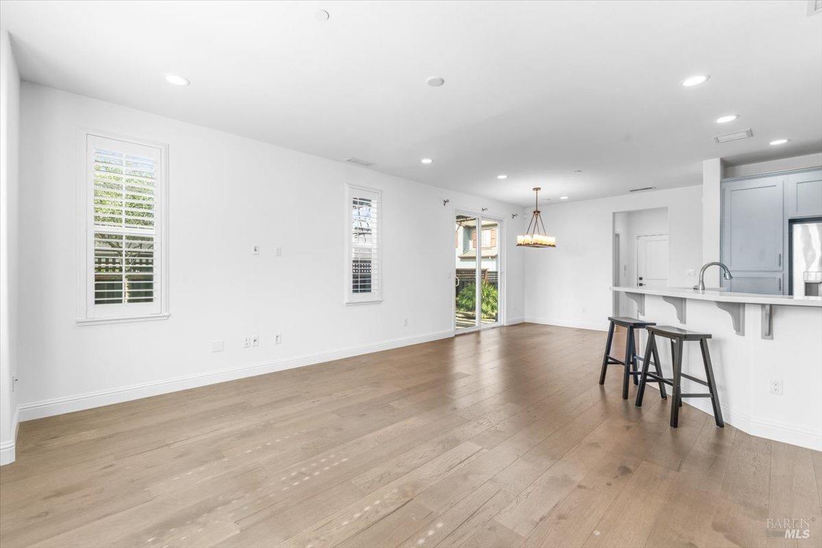 Detail Gallery Image 9 of 49 For 115 Lavender Cir, Healdsburg,  CA 95448 - 3 Beds | 2/1 Baths