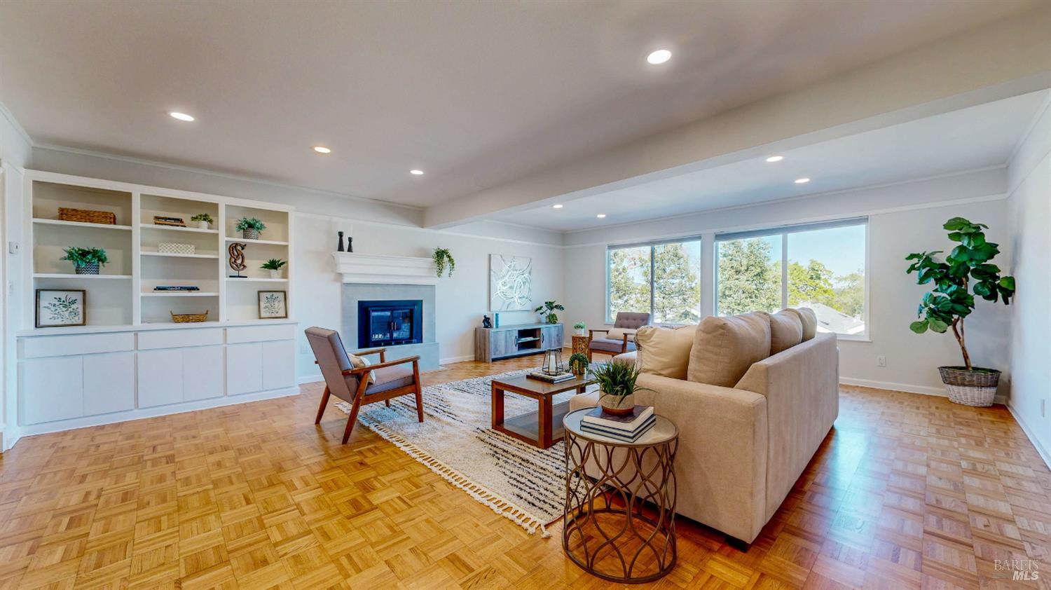 Detail Gallery Image 12 of 63 For 1253 Royal Oak Ter #C,  Novato,  CA 94947 - 3 Beds | 2/1 Baths