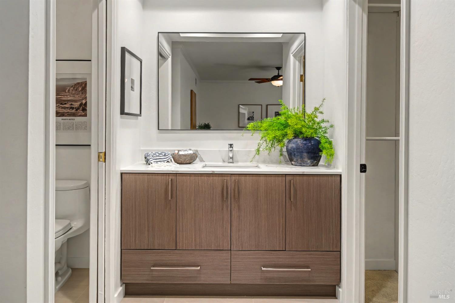 Detail Gallery Image 30 of 48 For 255 Knight Dr, San Rafael,  CA 94901 - 3 Beds | 2 Baths