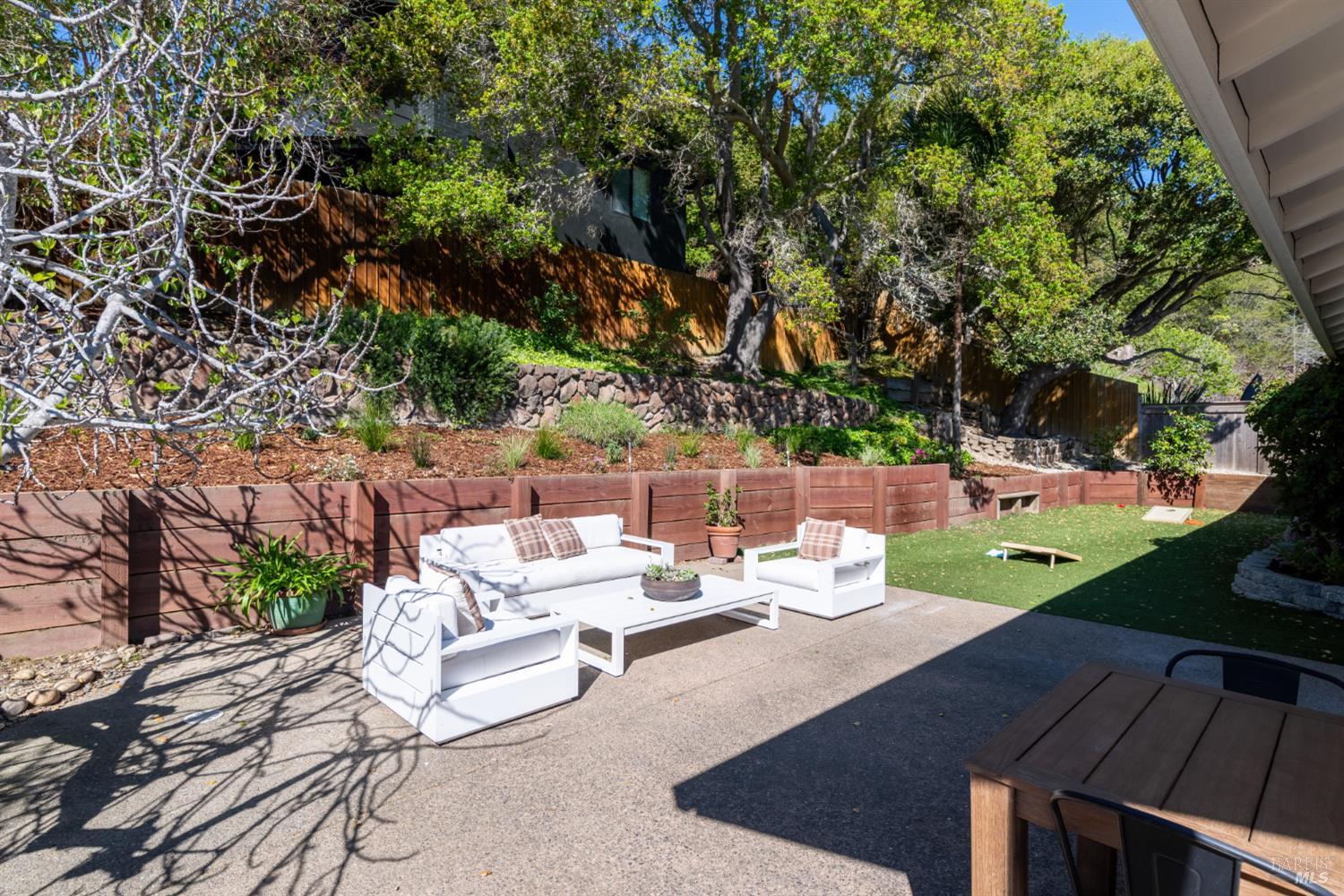 Detail Gallery Image 43 of 48 For 255 Knight Dr, San Rafael,  CA 94901 - 3 Beds | 2 Baths