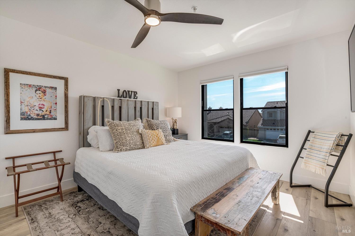 Detail Gallery Image 28 of 77 For 100 S Newport Dr, Napa,  CA 94559 - 4 Beds | 2/1 Baths