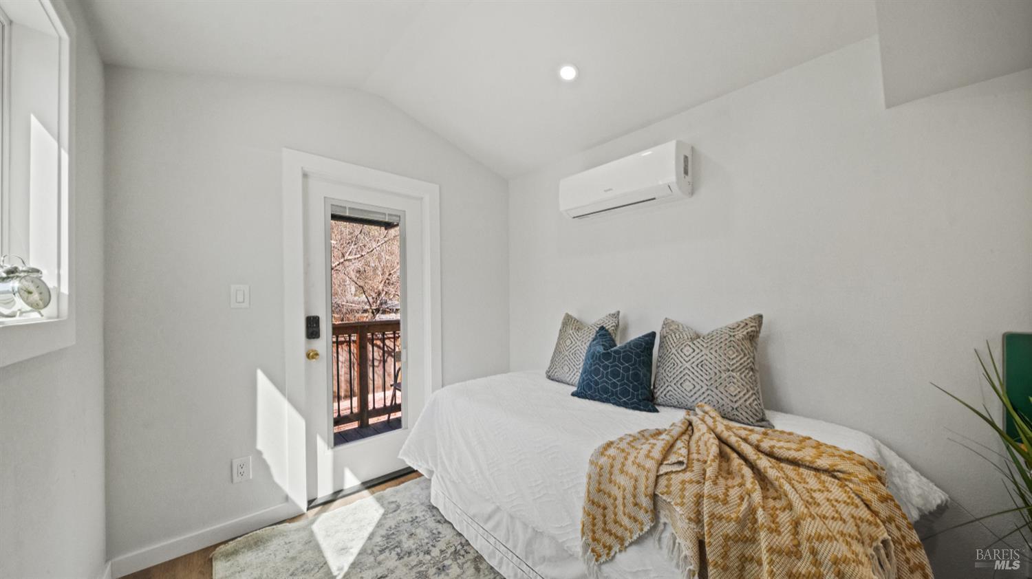 Detail Gallery Image 49 of 70 For 1174 Victory Ln, Concord,  CA 94520 - 2 Beds | 1/1 Baths