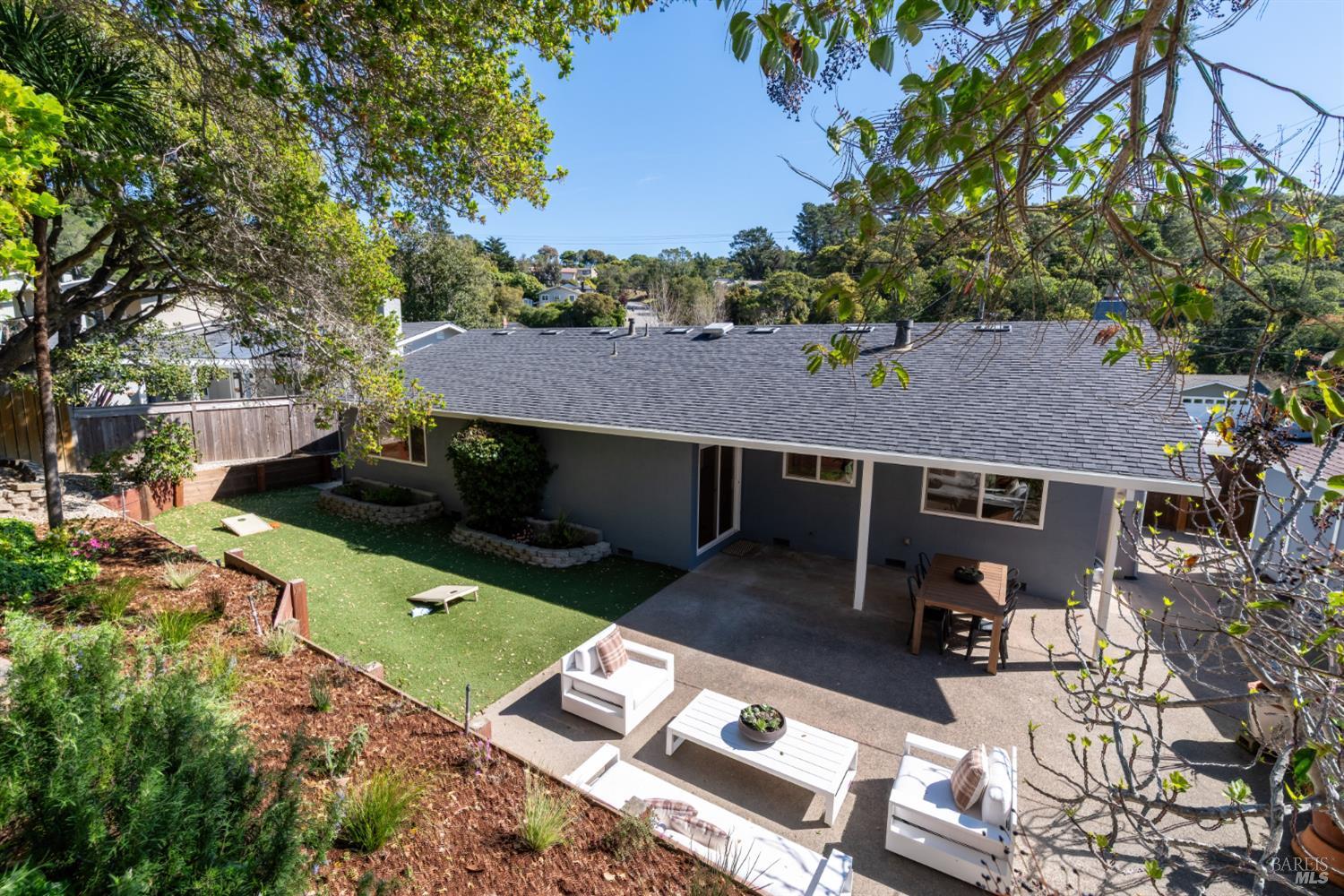 Detail Gallery Image 47 of 48 For 255 Knight Dr, San Rafael,  CA 94901 - 3 Beds | 2 Baths