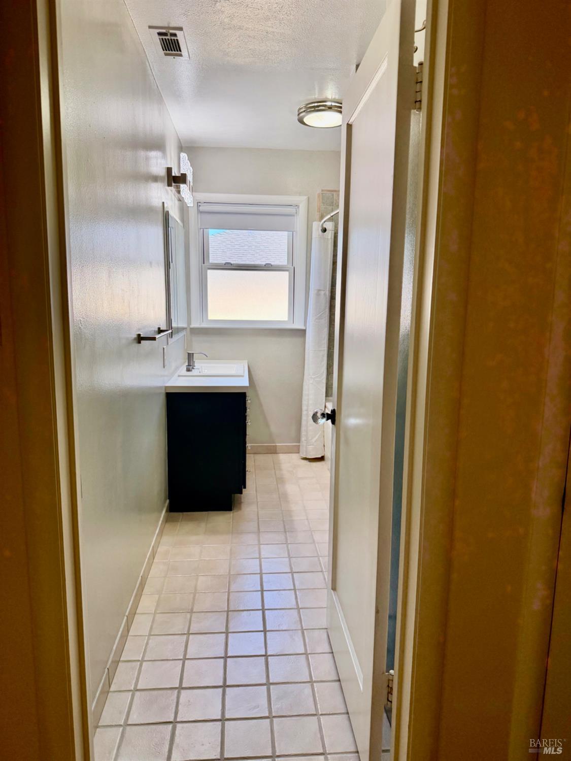 Detail Gallery Image 29 of 55 For 2766 Iowa St, Napa,  CA 94558 - 3 Beds | 1/1 Baths