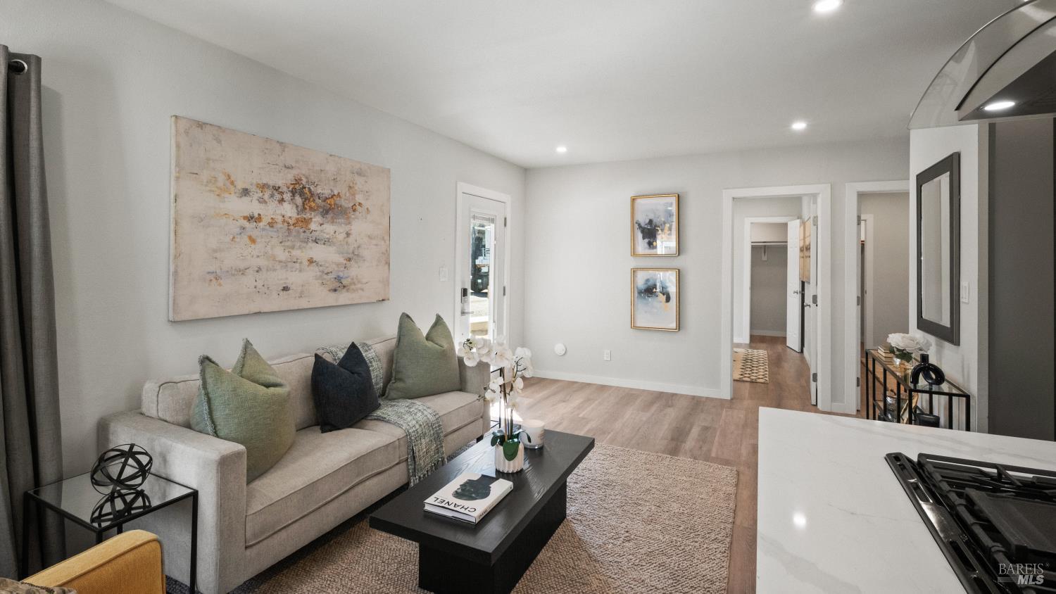 Detail Gallery Image 12 of 70 For 1174 Victory Ln, Concord,  CA 94520 - 2 Beds | 1/1 Baths